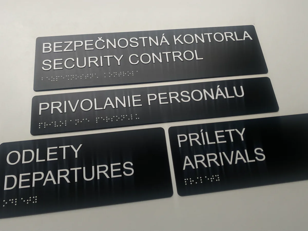 Hmatový štítok s Braillovým písmom, Žilina letisko